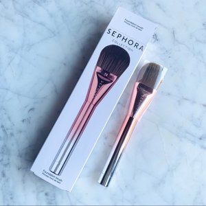 SEPHORA COLLECTION Beauty Magnet Foundation Brush